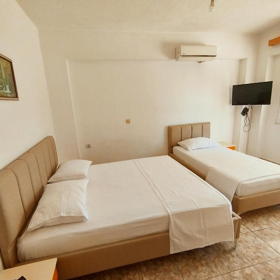 Mejdi Apartments Sarande Exterior photo