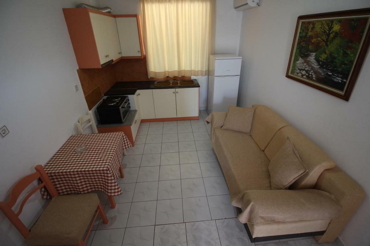 Mejdi Apartments Sarande Exterior photo